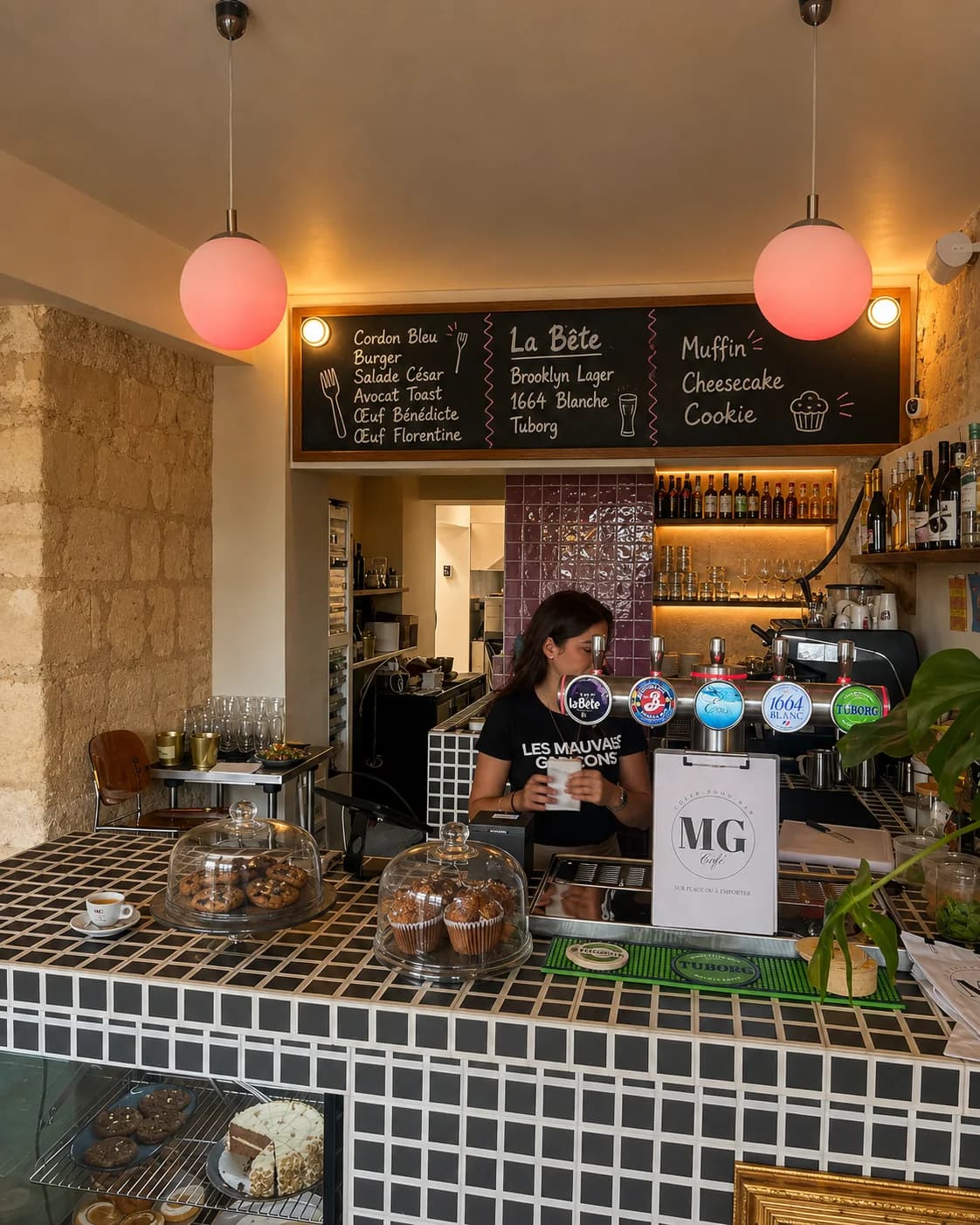 Le comptoir et la machine